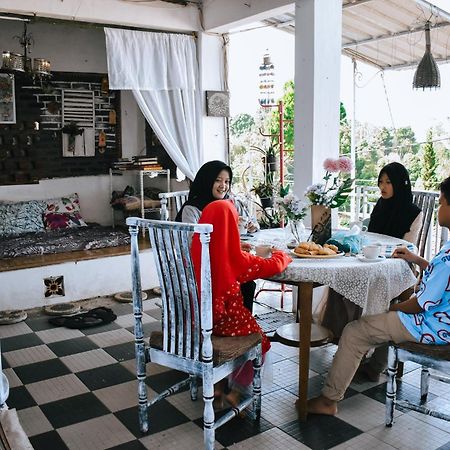 Imah Seuri By Kaya Rooms Tutugan エクステリア 写真