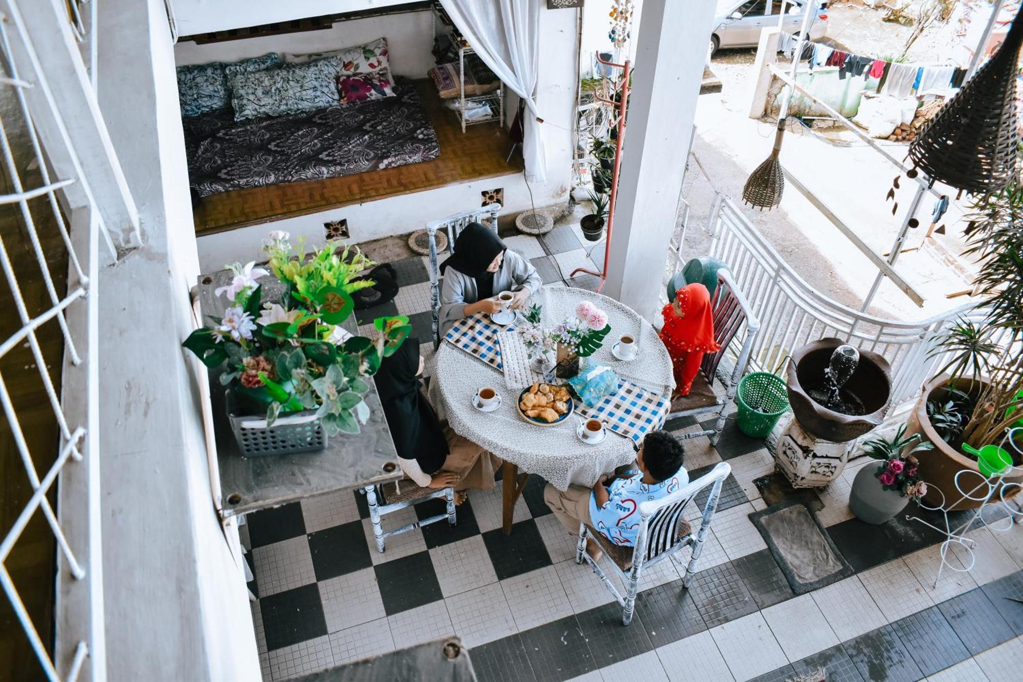 Imah Seuri By Kaya Rooms Tutugan エクステリア 写真