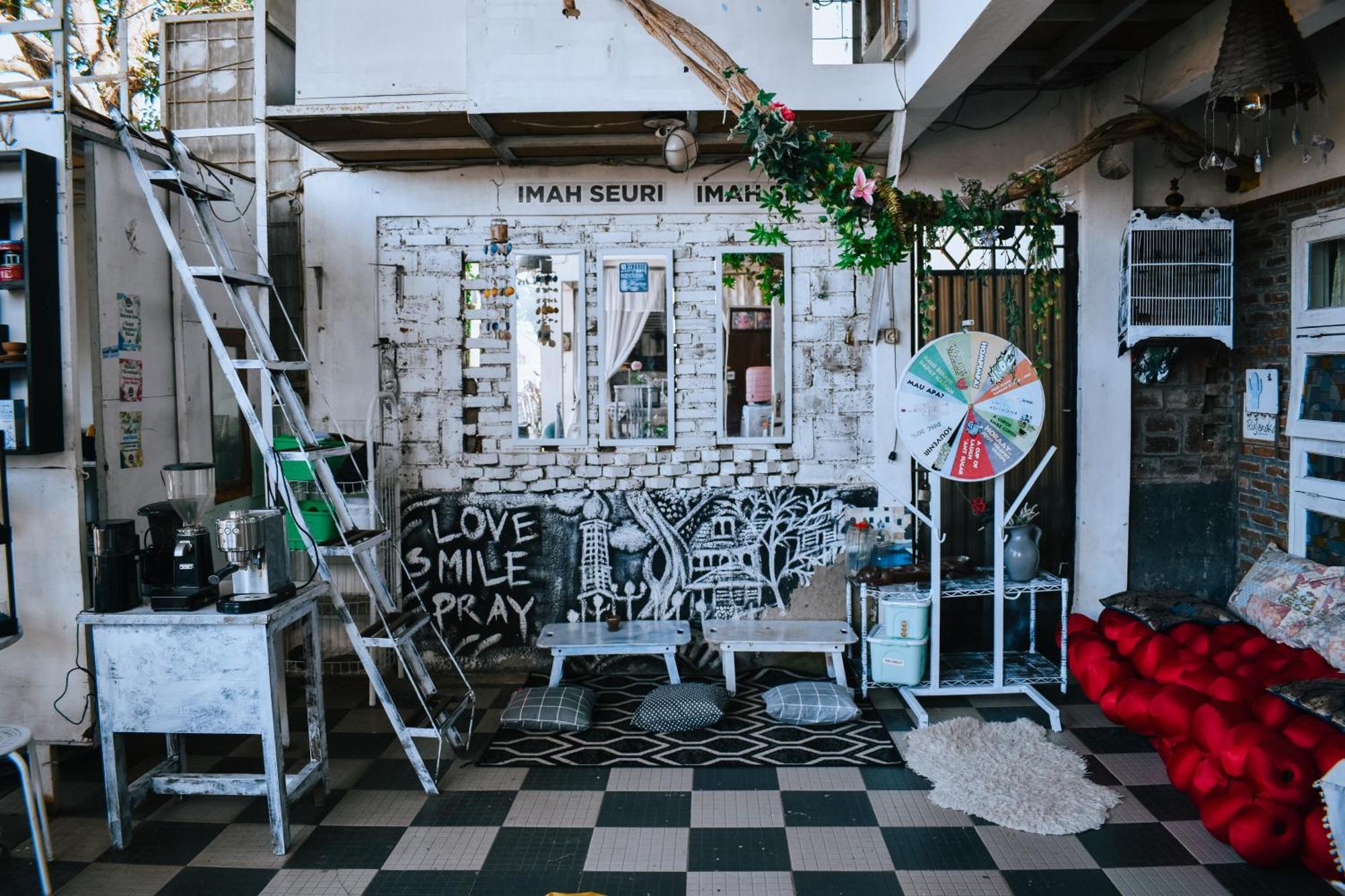 Imah Seuri By Kaya Rooms Tutugan エクステリア 写真